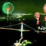 関門海峡花火大会の花火の写真
